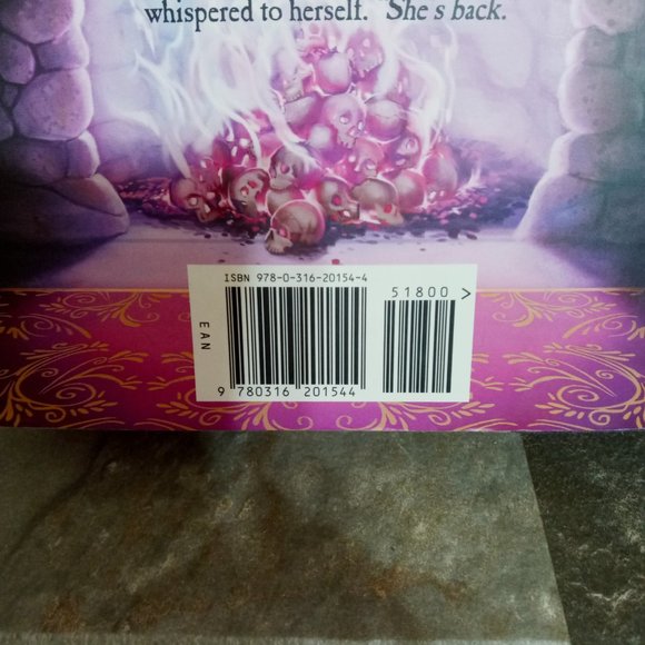 Chris Colfer Land of Stories The Enchantress Returns #2 Hardcover 1st Ed book - Picture 4 of 7